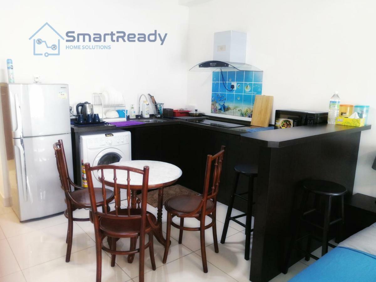 Residences At Daya By Sr Home Johor Bahru Bagian luar foto